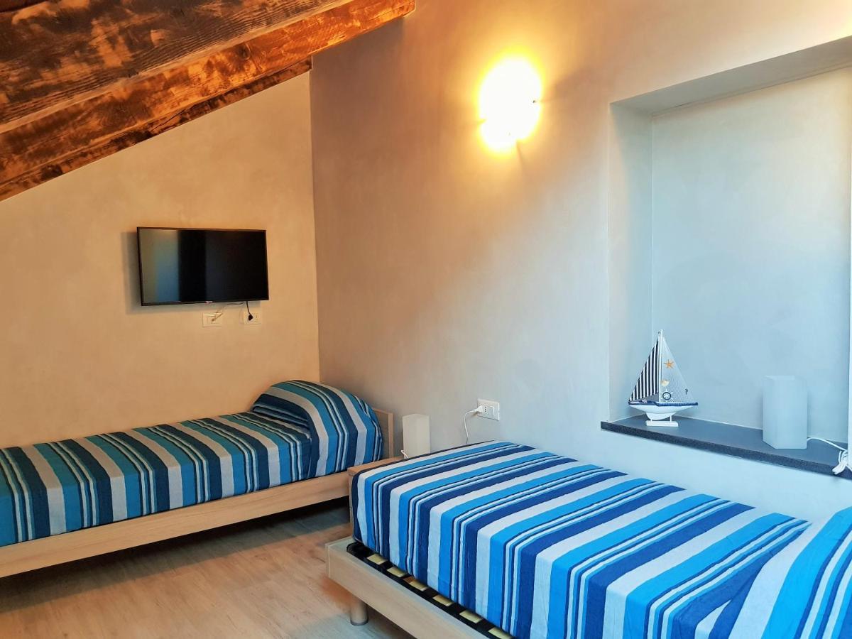 Casaviva - Casa Vacanze A Ceriale Con Terrazza エクステリア 写真